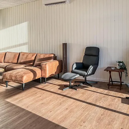 Дом отдыха Awesome In With Sauna *